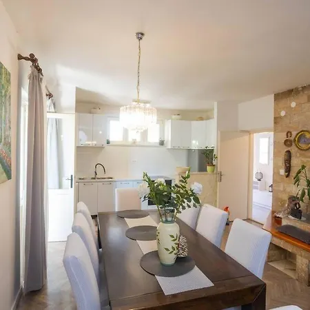 Apartamento Gina Near The Sea Omiš